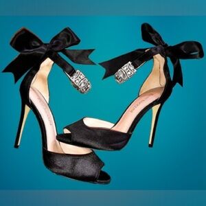 Enzo Angiolini, Rhinestone Nordia peep toe heels, sz 6M